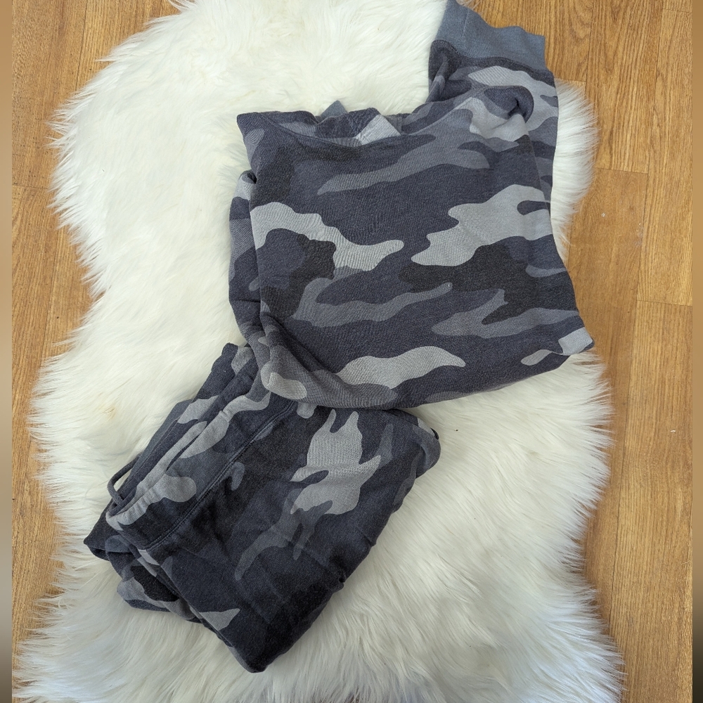 PINK Victoria's Secret Camo Cargo Pants and Hoodie Set Blue